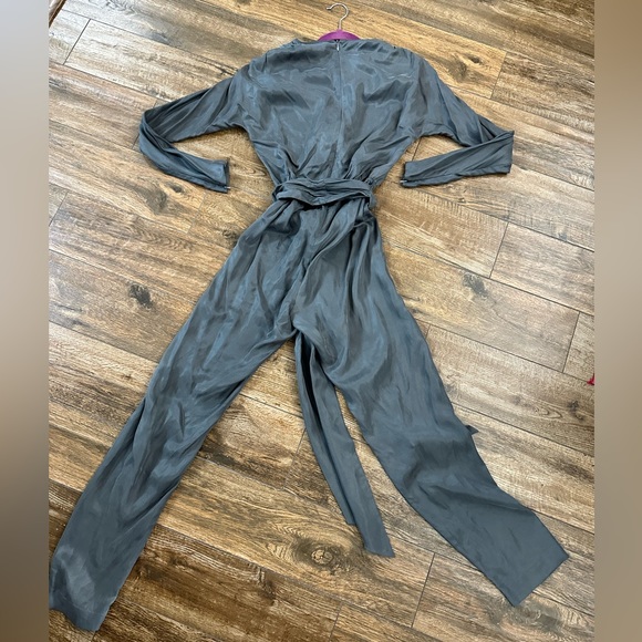 Halston Heritage Shirred Shoulder Long Sleeve Jumpsuit 4 - Picture 8 of 8